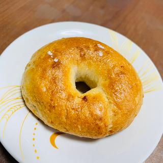 塩バター(Tsûjî coffee and rice bagel)