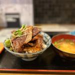 秋田産桃豚炭火焼豚丼(鶏寛 仙台店)