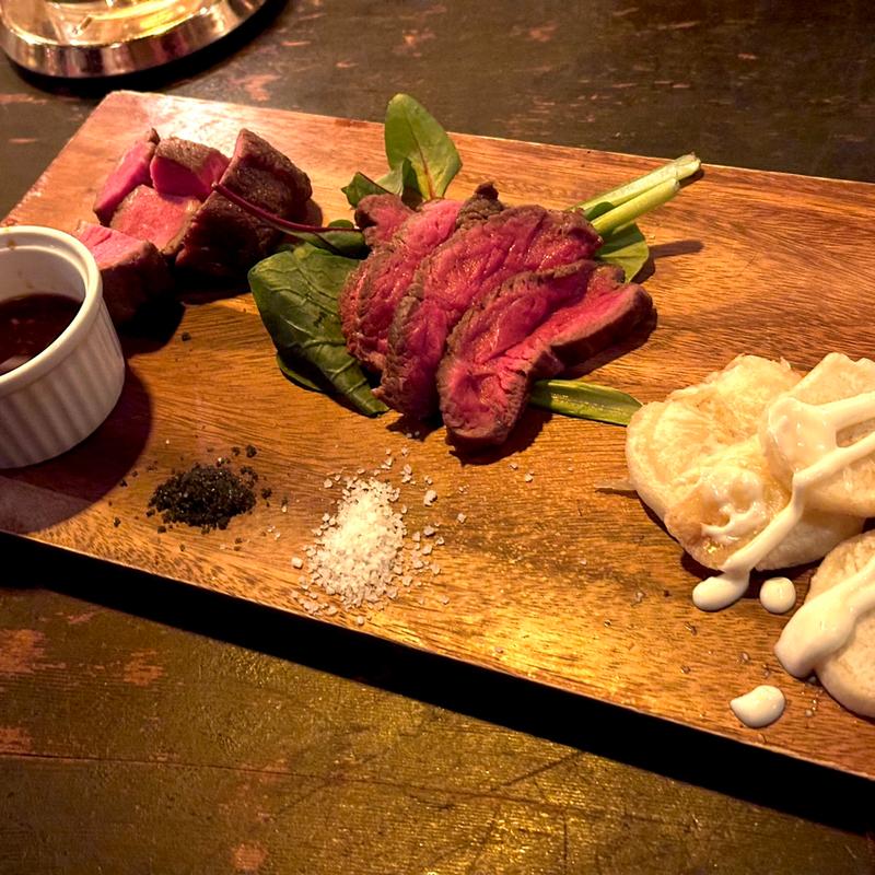 シャンタムールコース　豪州産牛もも肉  ガーリックソイソース(シャンタ　ムール （Chanta Mour）)