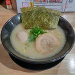 豚骨ラーメン(豚骨ラーメン すずらん)