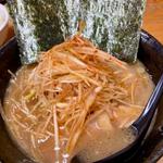 豚骨醤油ネギラーメン(麺唐)