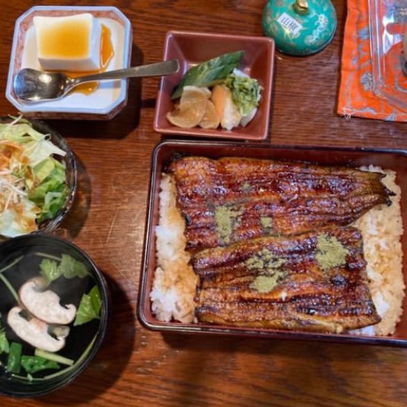 鰻重(泉新 （いずしん）)