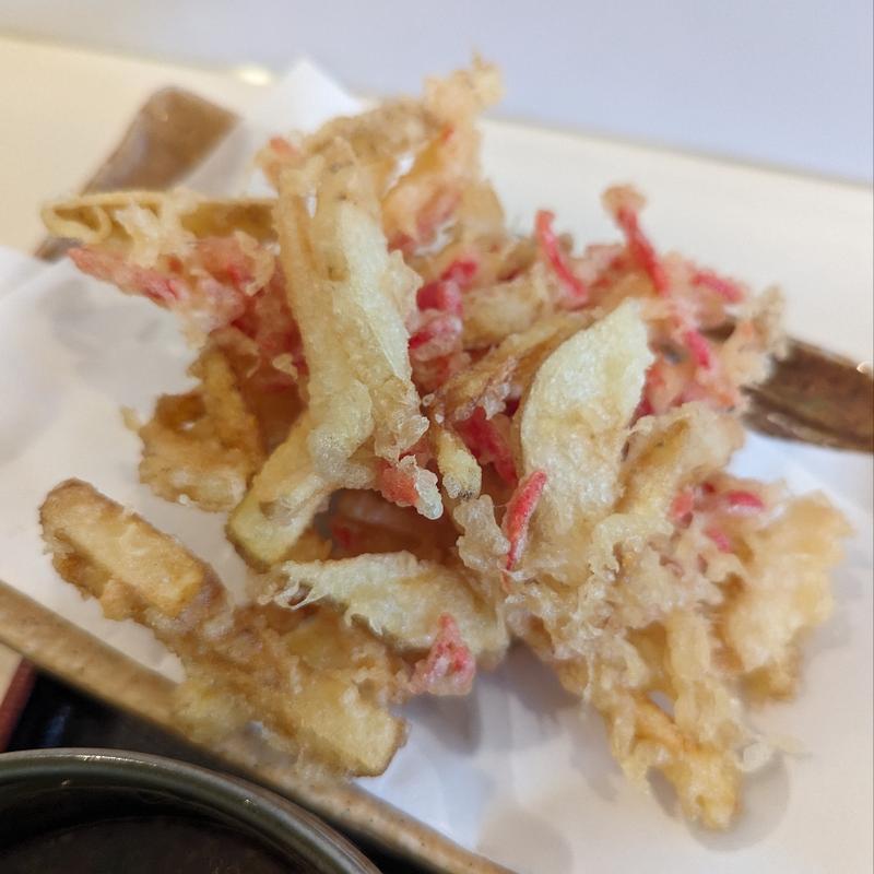 じゃがいもと紅しょうがのかきあげ(手打うどん 長谷沼)