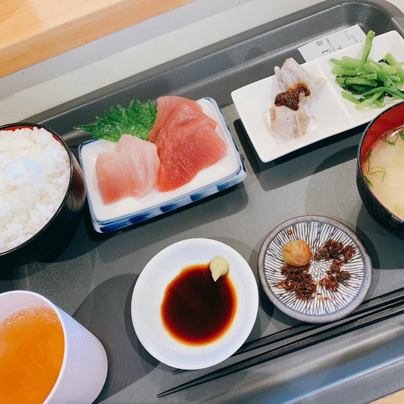 朝ご飯(市場ごはん しげ)