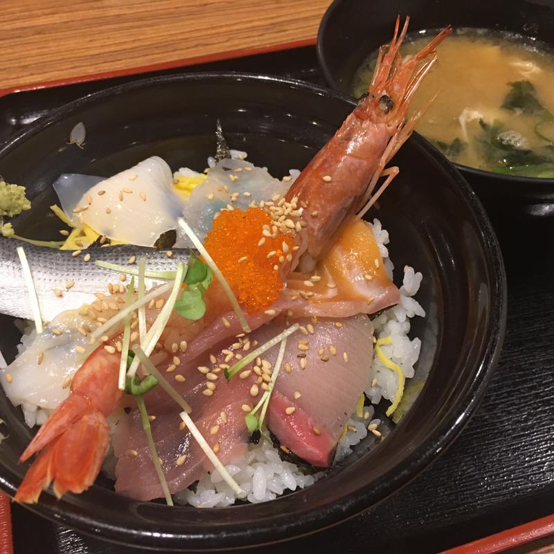 海鮮丼(漁港酒場　鯛将丸 )