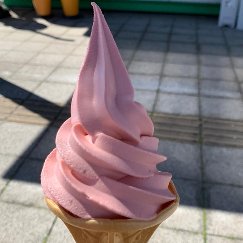 いちごソフト(道の駅 いちごの里 よしみ)