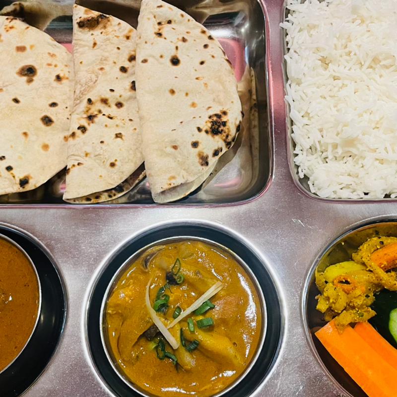 Aセット(ネパーリバンシャガル＆インドカレー さくら)