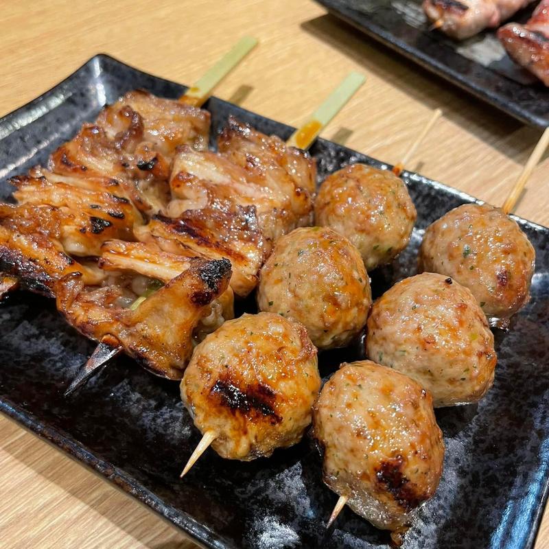 てっぽう つくね(炭火串焼 串長)