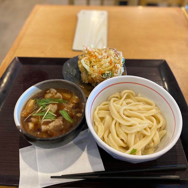 肉汁うどん(並盛り)あつもり+かき揚げ(武蔵野うどん 竹國 小牧インター店)
