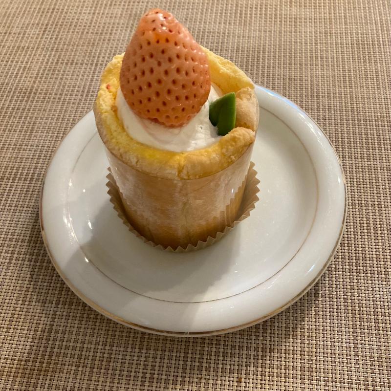 淡雪のフラワーケーキ(西洋菓子舗 不二家 銀座三越店)