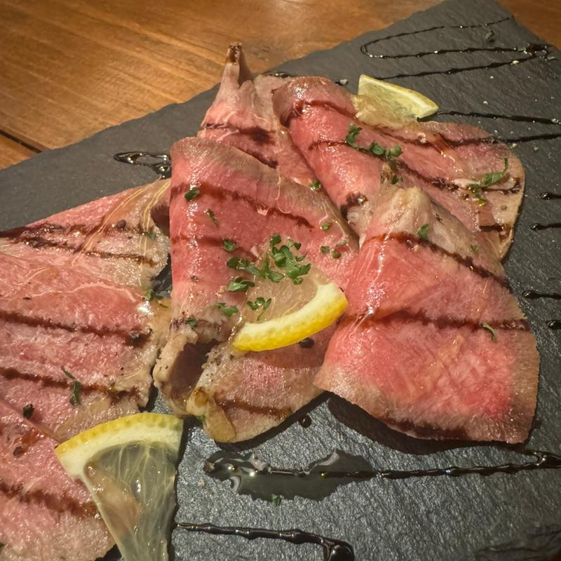 牛タンのスモーク(GLUCK)