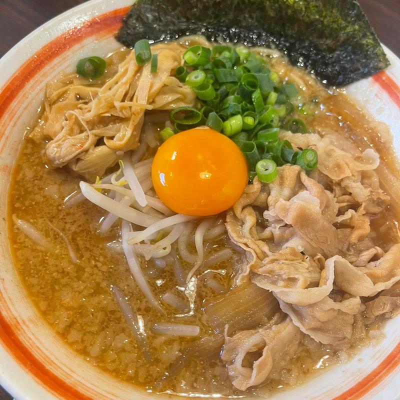 徳島中華そば 大(完熟らーめん本丸 本店)