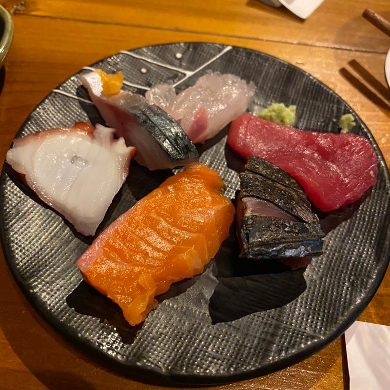 刺身の盛り合わせ(よかうお )