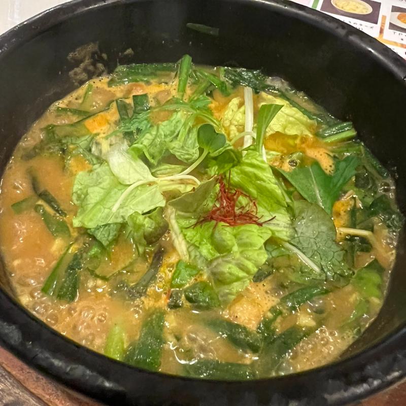 親鶏とニラのスープカレー(ブンブカフェ)