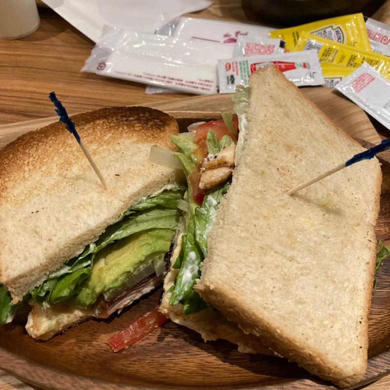 マヒマヒサンド アボカドトッピング(KUA`AINA 鎌倉店)