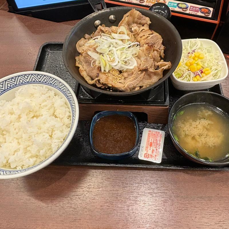 鉄板牛カルビ定食(吉野家 北新宿百人町店)