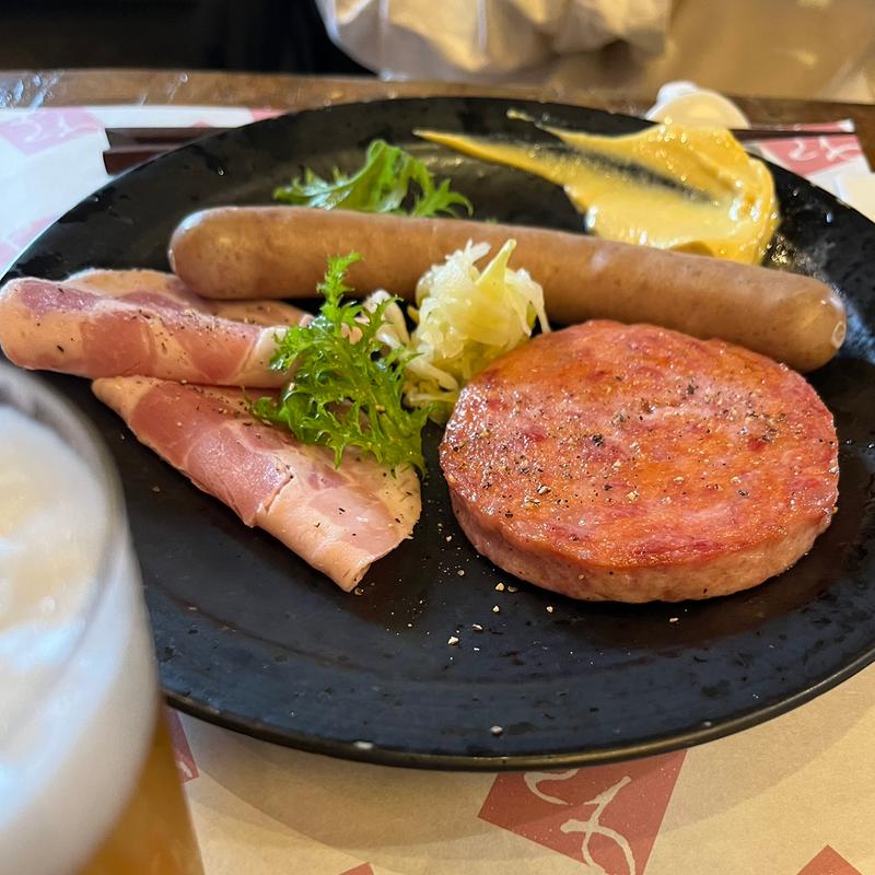 ソーセージ盛り合わせ(蔵＋蕎麦 な嘉屋)