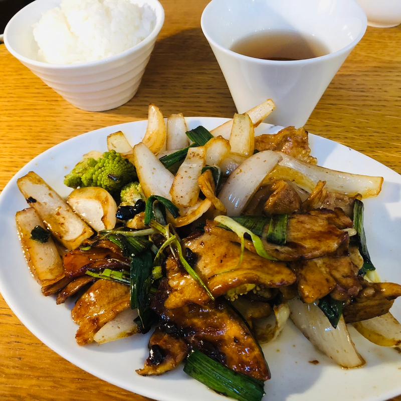 豚肉と新玉葱のブラックビーンズ炒め(家常菜 博朱)