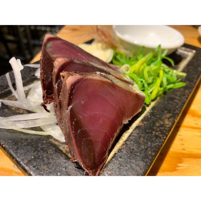 鰹のタタキ(高知漁師酒場 あらき)