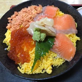 海鮮親子丼(不二屋 （ふじや）)