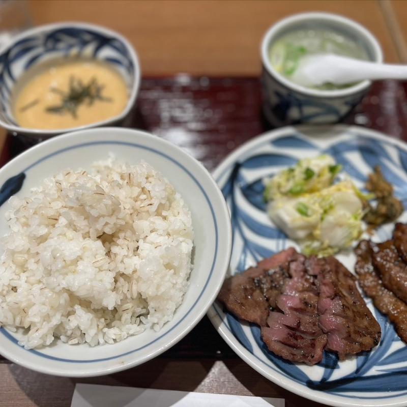 牛たん&カルビランチ　6切れ(仙台 牛たん 青葉 新百合ヶ丘エルミロード店)