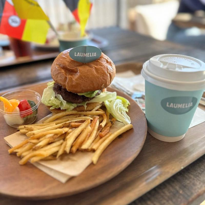 ハンバーガー チェダーチーズ(ラウメリア　LAUMELIA)