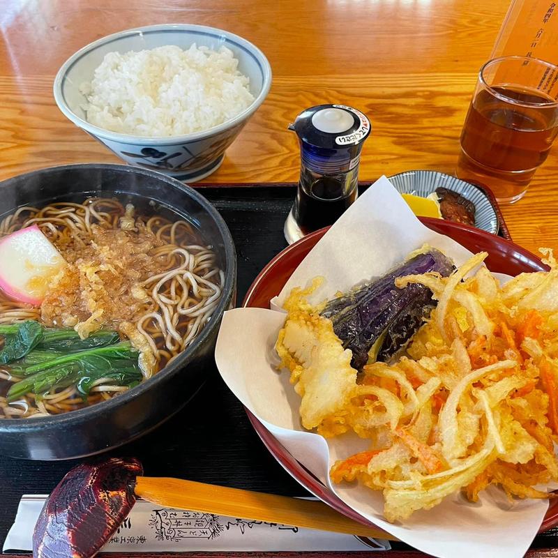 蕎麦弁当(そば処 長岡屋)