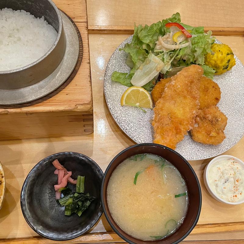 北海三昧フライ定食(一汁五穀 広島店 （いっとごこく）)