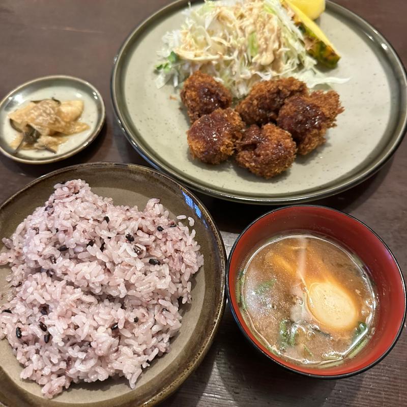 一口カツ定食(豚珍館 )