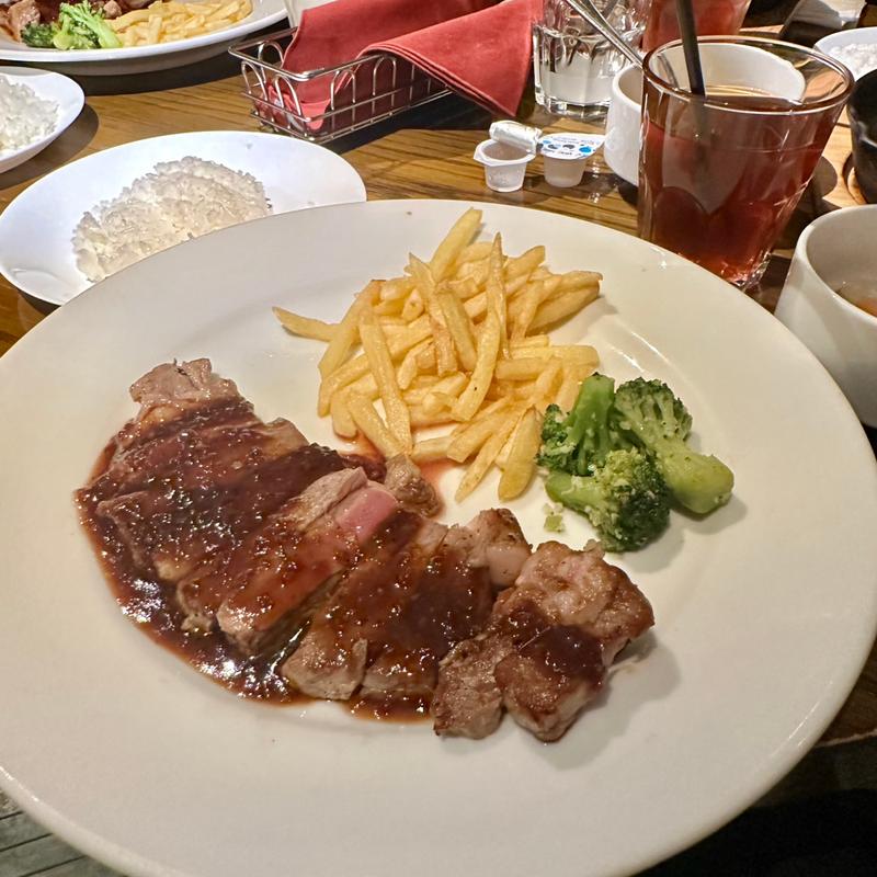 サーロインステーキランチオニオンソース(アチェーゾ （ACCESO）)