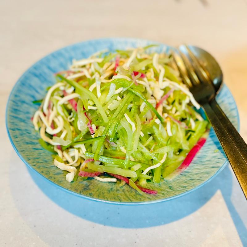 牡丹コース　セロリと紅芯大根のCINAサラダ(CINA New Modern Chinese 恵比寿本店)