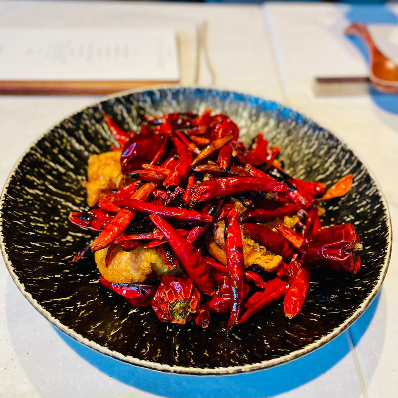 牡丹コース　辣子鶏 鶏の山椒唐辛子炒め(CINA New Modern Chinese 恵比寿本店)