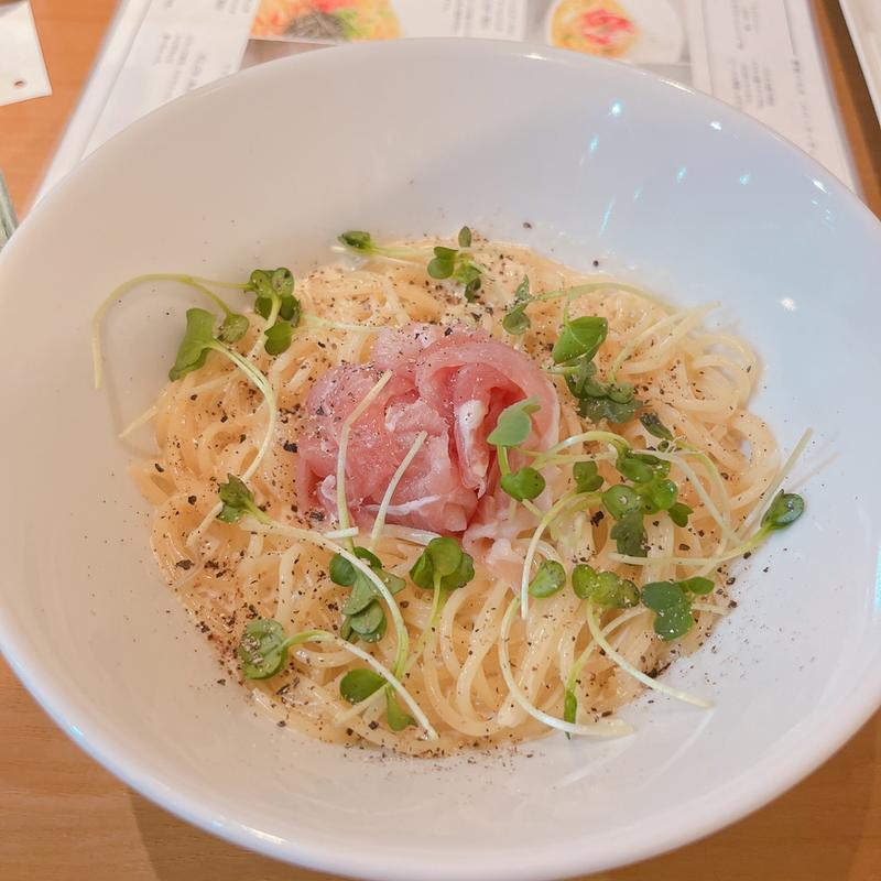 生ハムとチーズのクリームパスタ(野郎パスタ パパ la vita(ラ ヴィータ))