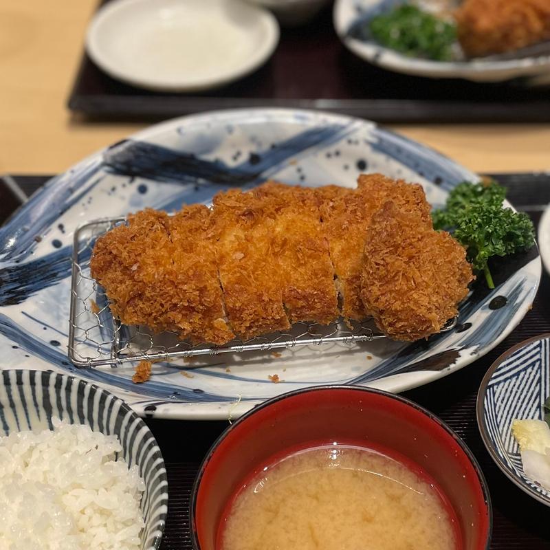 ロースかつ定食125g(とんかつ神楽坂さくら 馬車道店)