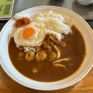 シーフードカレー+目玉焼き(カレーハウス KEN)