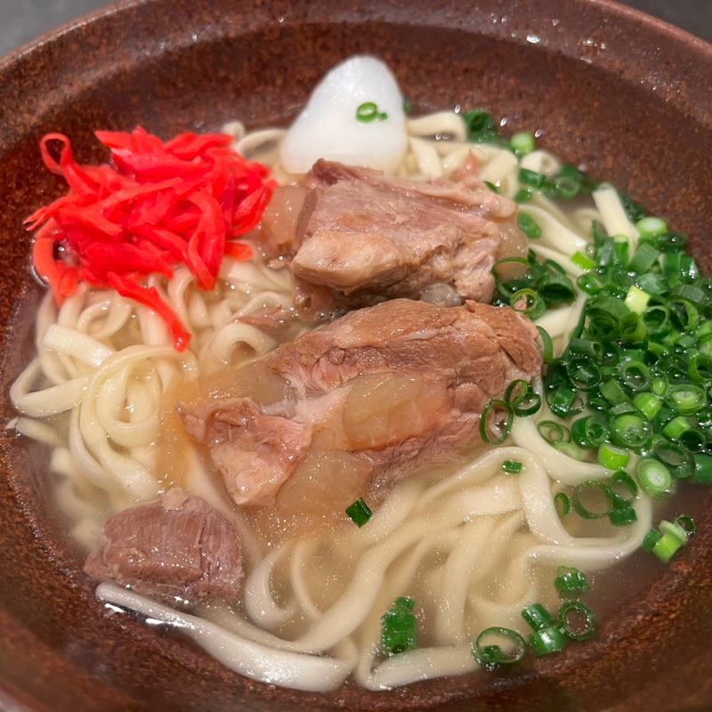 軟骨ソーキそば(本格沖縄そば専門店 琉球創喜 霞が関店)