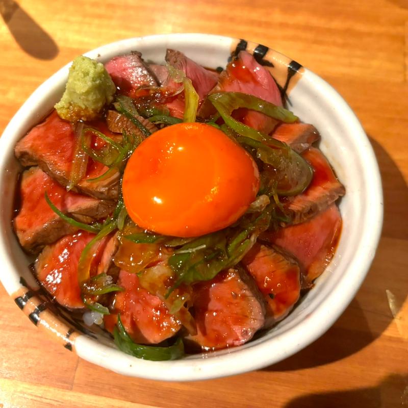 ローフトビーフ丼(炭から隅まで)