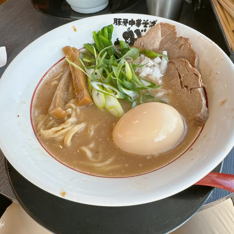 豚骨味玉中華そば(豚骨中華そば　がんたれ)