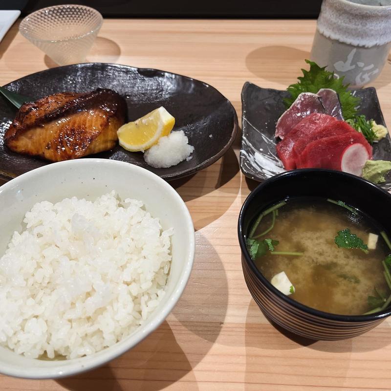 焼き魚定食　刺身付き(鮮魚・お食事処 山正 （ヤマショウ）)