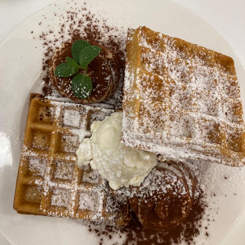 ティラミス　ワッフル　ドリンクセット(スノービーンズコーヒー)