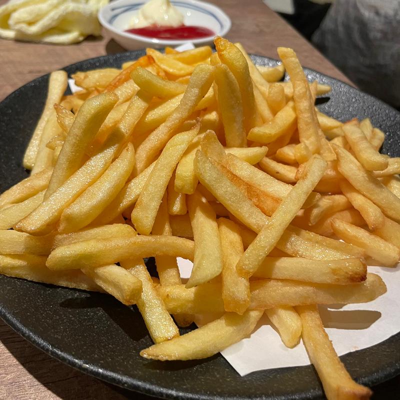 山盛りフライドポテト(とりとり亭 池下店 （とりとりてい）)