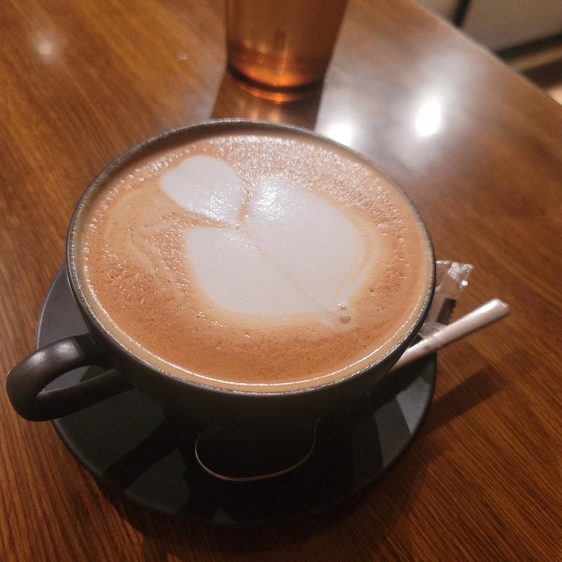 アーモンドミルク カフェラテ

(WIRED CAFE 上野店)