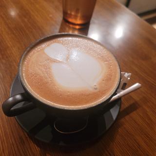 アーモンドミルク カフェラテ

(WIRED CAFE 上野店)