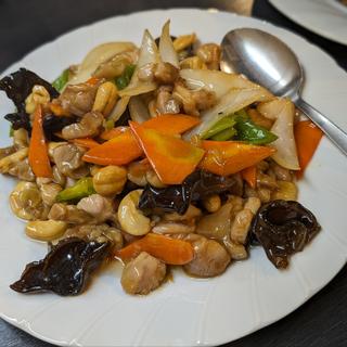 鶏肉とカシューナッツ炒め(辣香坊)