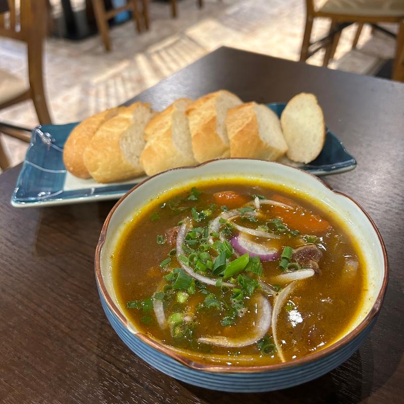 牛角煮とバインミー(Vietnam 151A Cafe Restaurant)