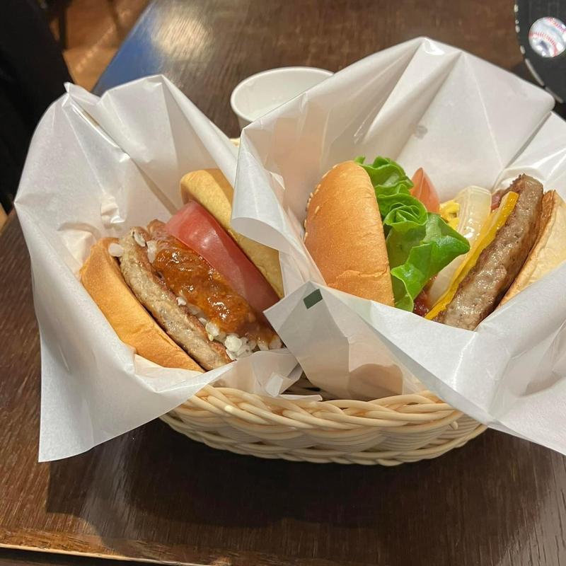 フレッシュネスバーガー プレミアムチーズバーガー(モスバーガー島忠仙川店)