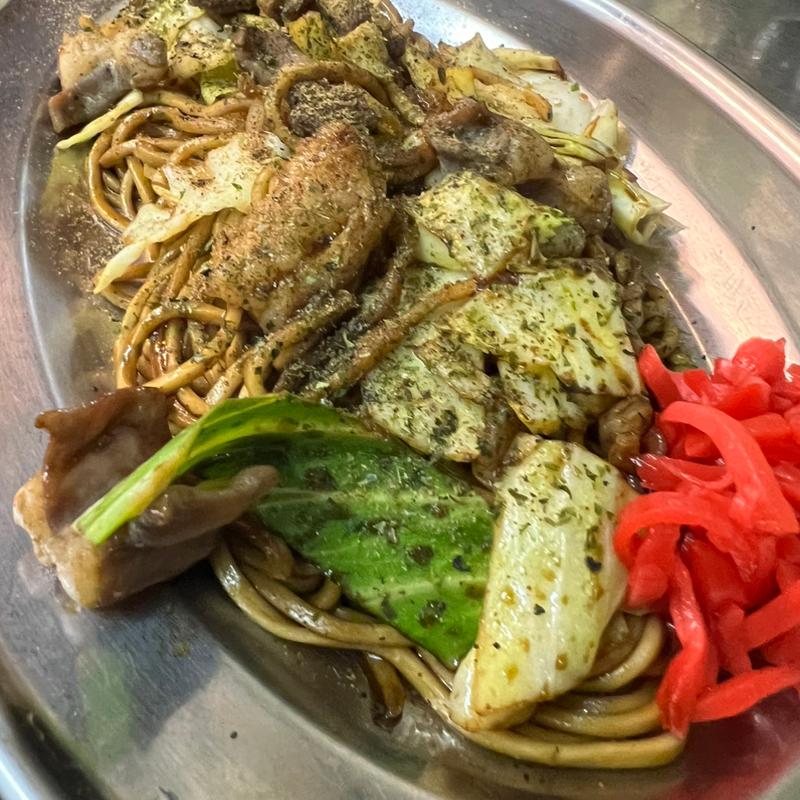 名物ホルモン焼きそば(アジェ )