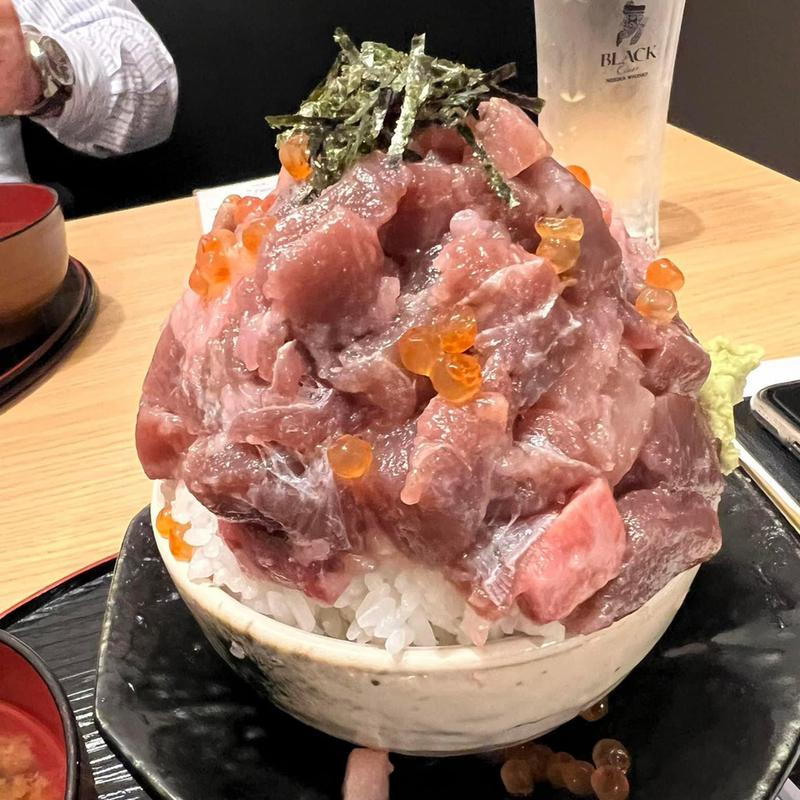 たっぷり海鮮みぞれ丼(魚匠屋)