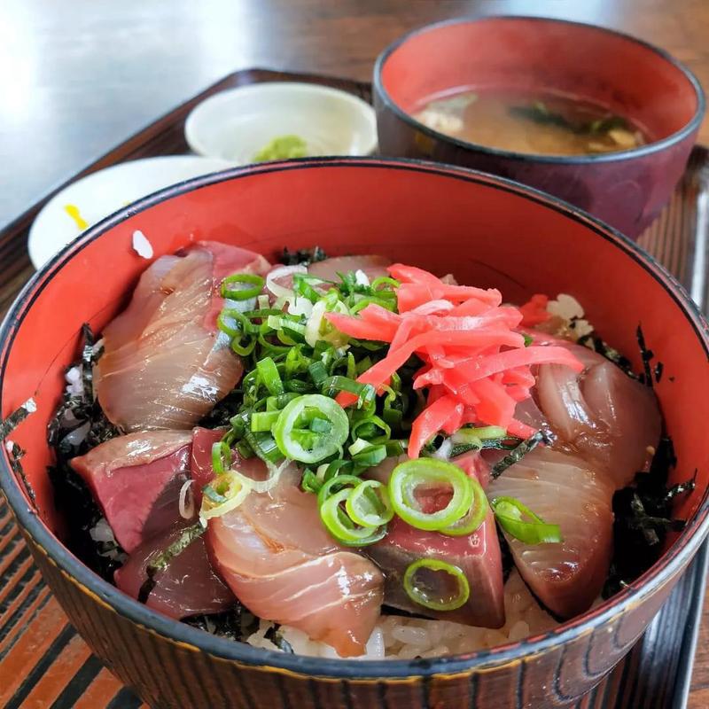 ハマチの漬け丼(はんなり食堂 舞鶴本店 )