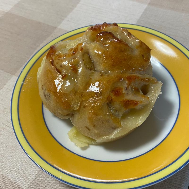 くるみとチーズのちぎりパン(カフェ・プチラパン)